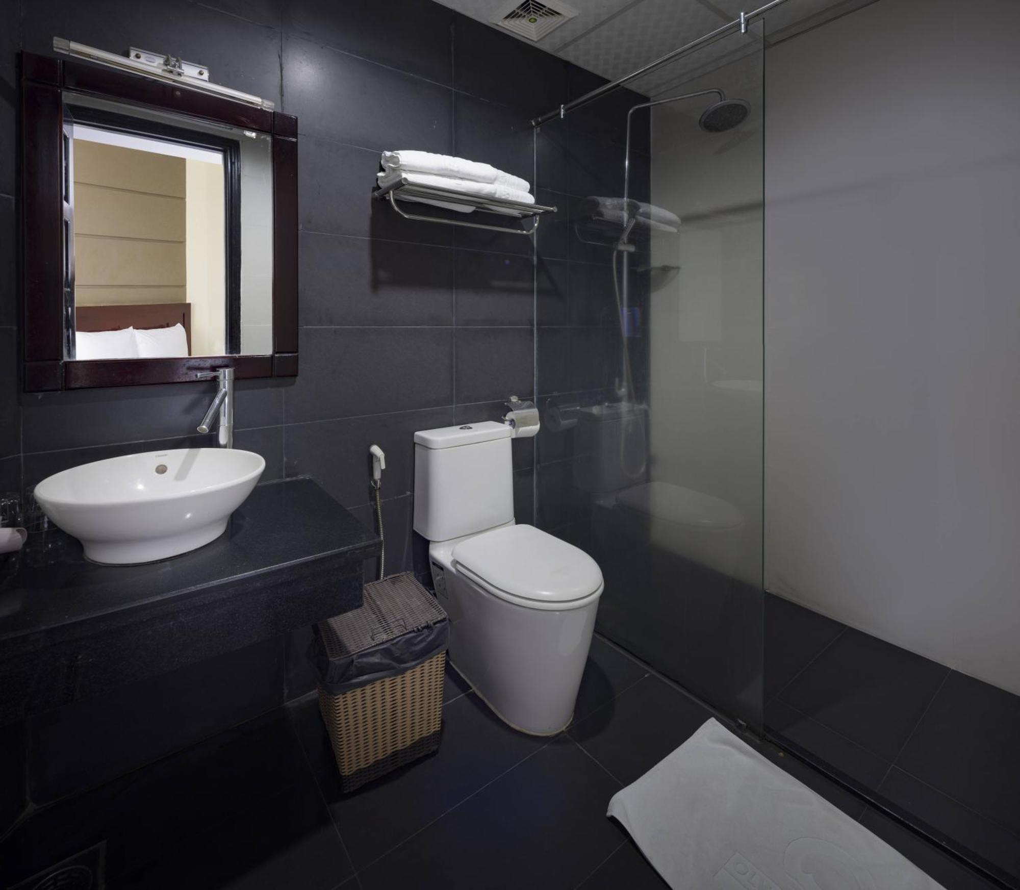 Wintersea Hotel Нячанг Экстерьер фото